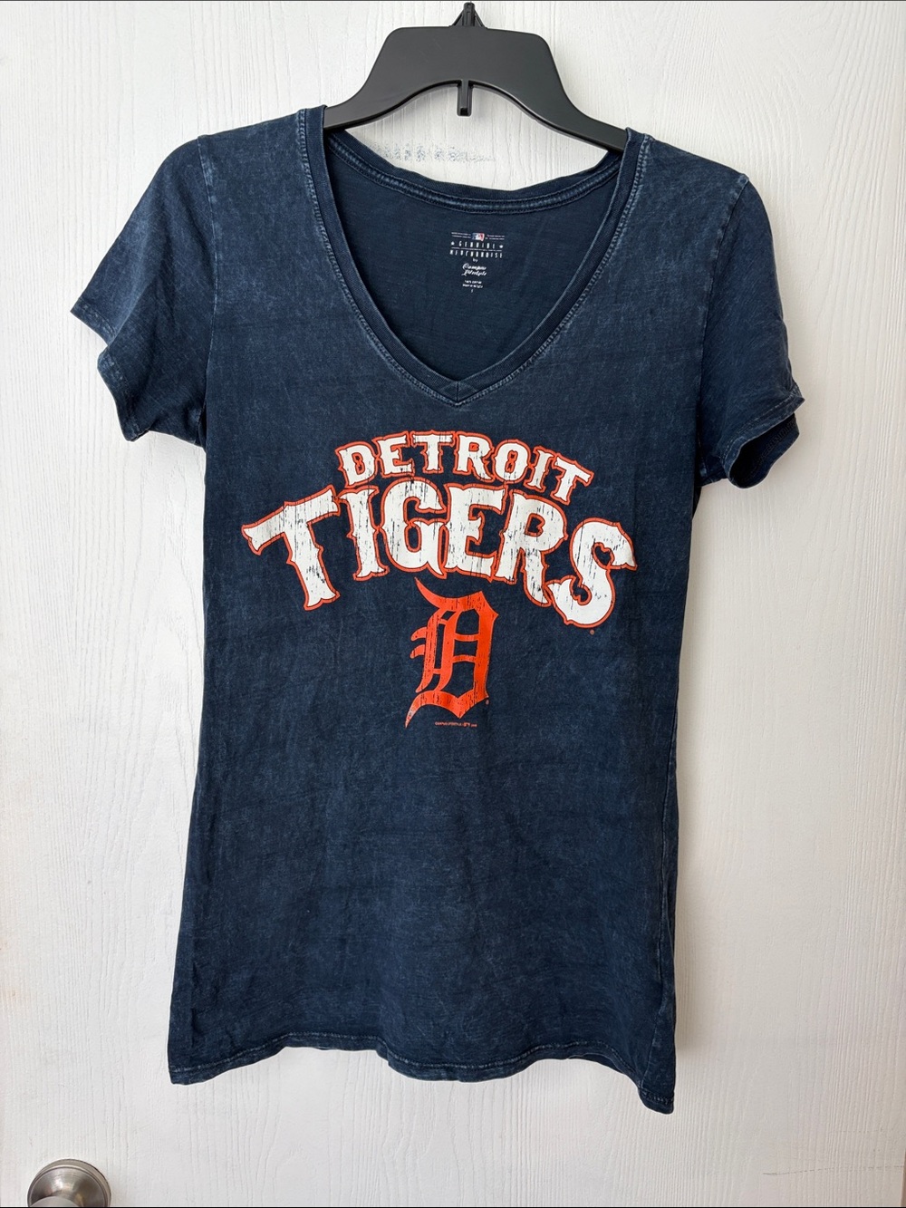 Genuine Merchandise Navy Detroit Tigers V-Neck Tee with Orange Logo